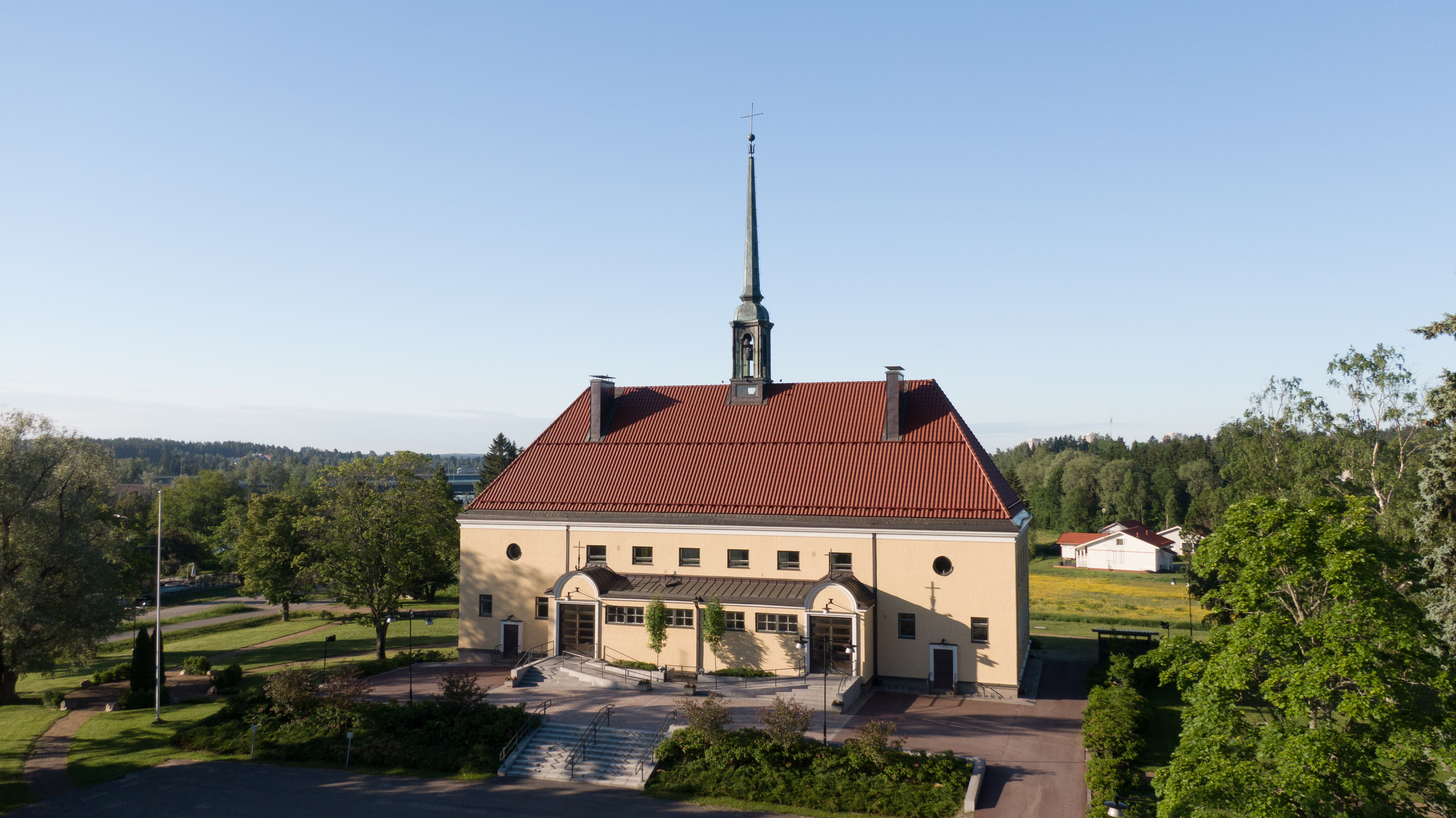 Messu Tainionkosken kirkossa Tainionkosken kirkko talvella